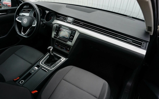 Volkswagen Passat cena 69999 przebieg: 151750, rok produkcji 2020 z Świebodzin małe 436